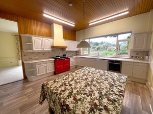 Photo 11- click for photo gallery